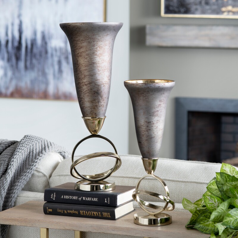 Medium Aubergine Sculptural Votive Holder CVDZEN079S