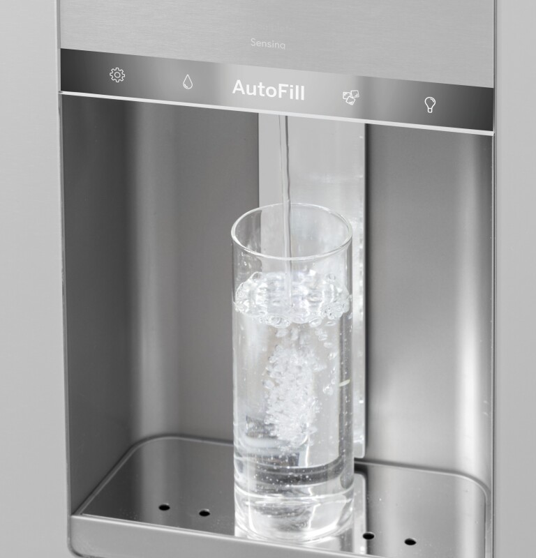 CAFÉ™ ENERGY STAR® 27.8 Cu. Ft. Smart 4-Door French-Door Refrigerator view 9