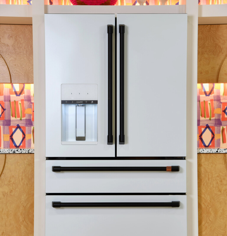 CAFÉ™ ENERGY STAR® 27.8 Cu. Ft. Smart 4-Door French-Door Refrigerator view 6