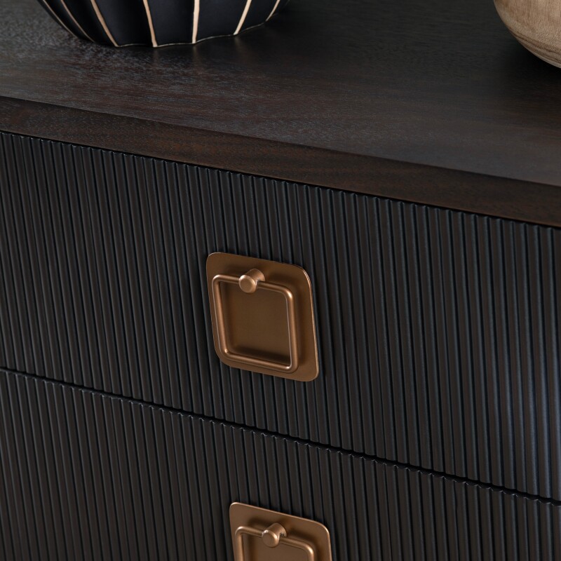 Worthington Three-Drawer Chest CVFDR1048