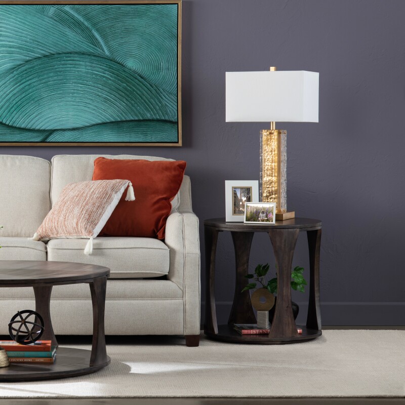 Bowtie End Table CVFNR4268