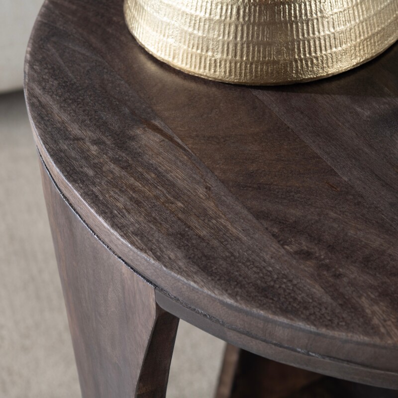 Bowtie End Table CVFNR4268