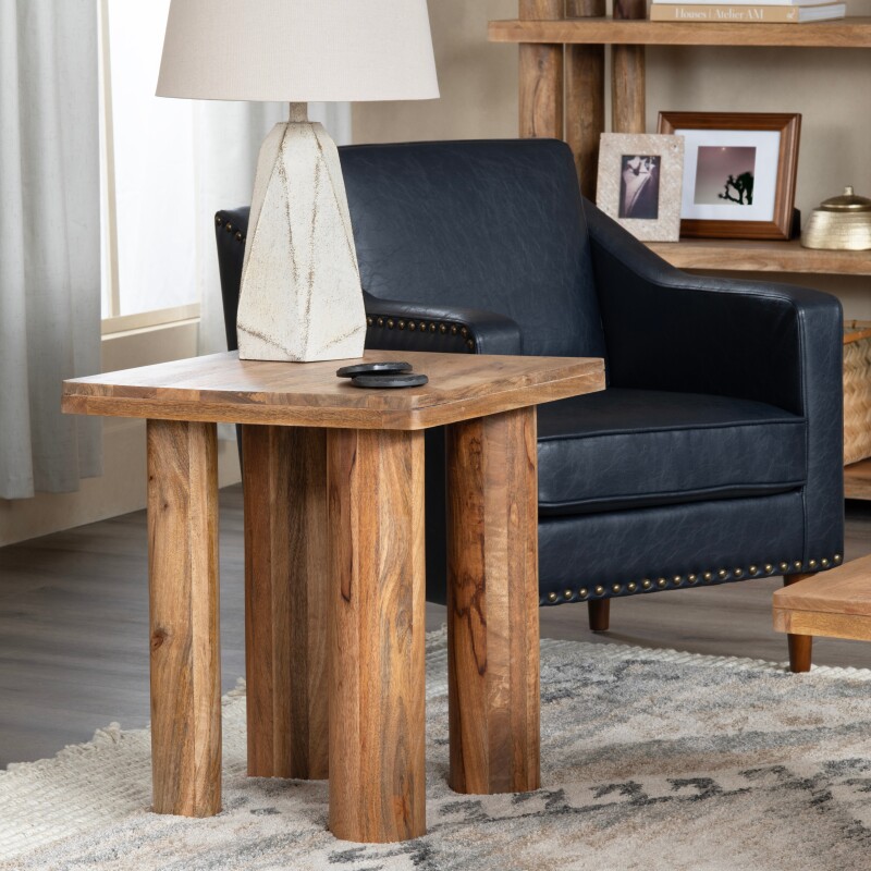 Cairo End Table CVFNR4802