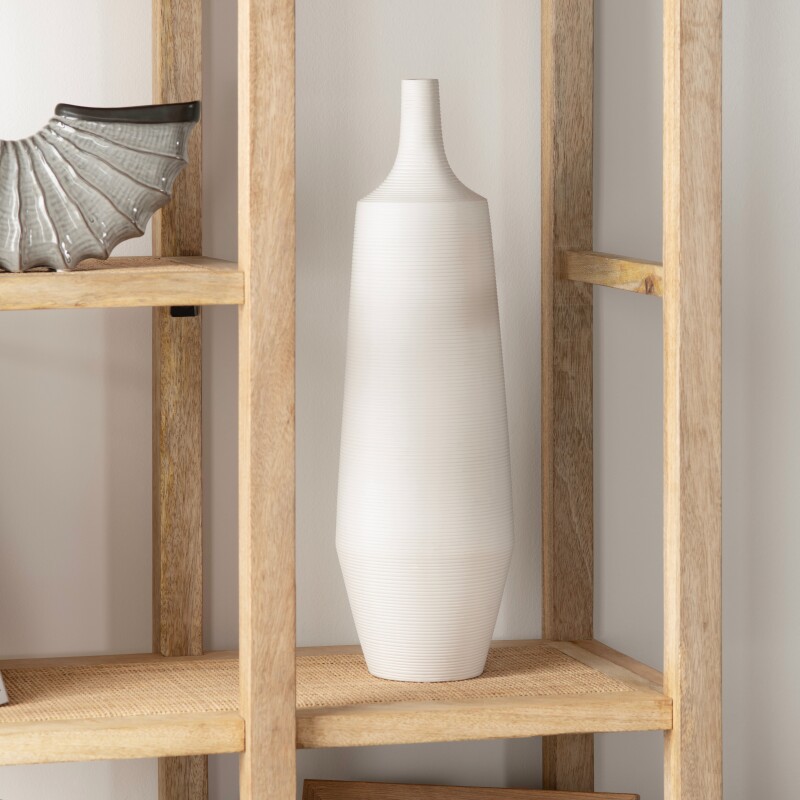 Tegan Vase CVVZSA004B