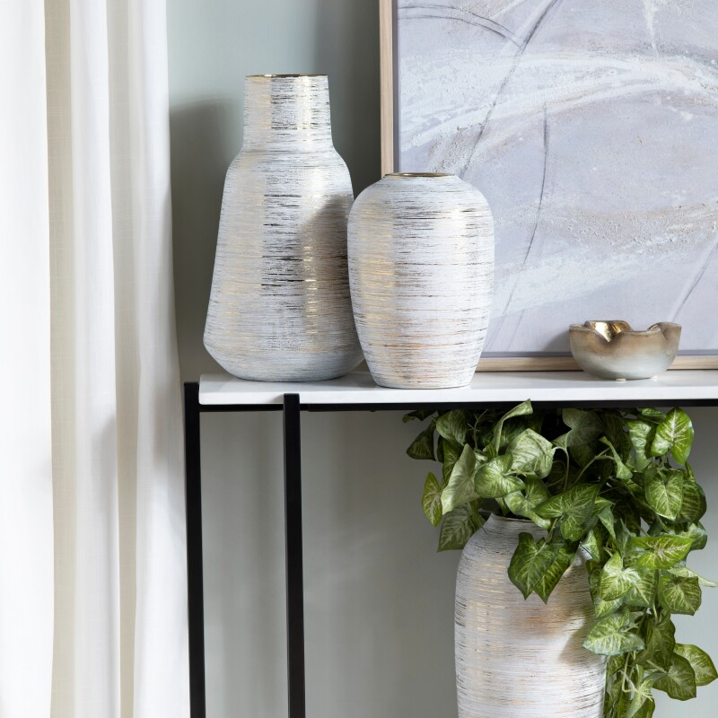 Trinity Medium Vase CVVZSA022M
