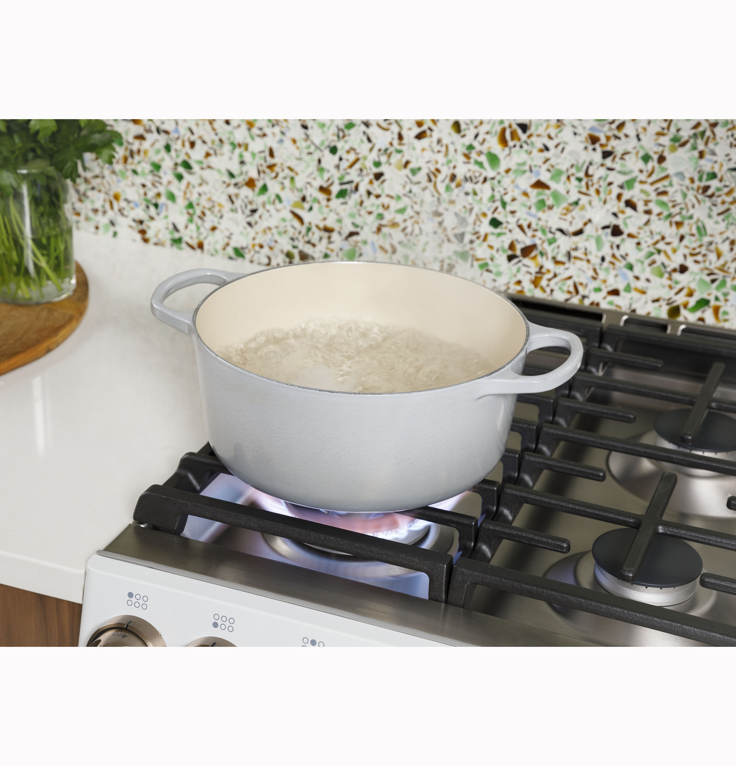 CAFÉ™ 30" Commercial Hood view 7