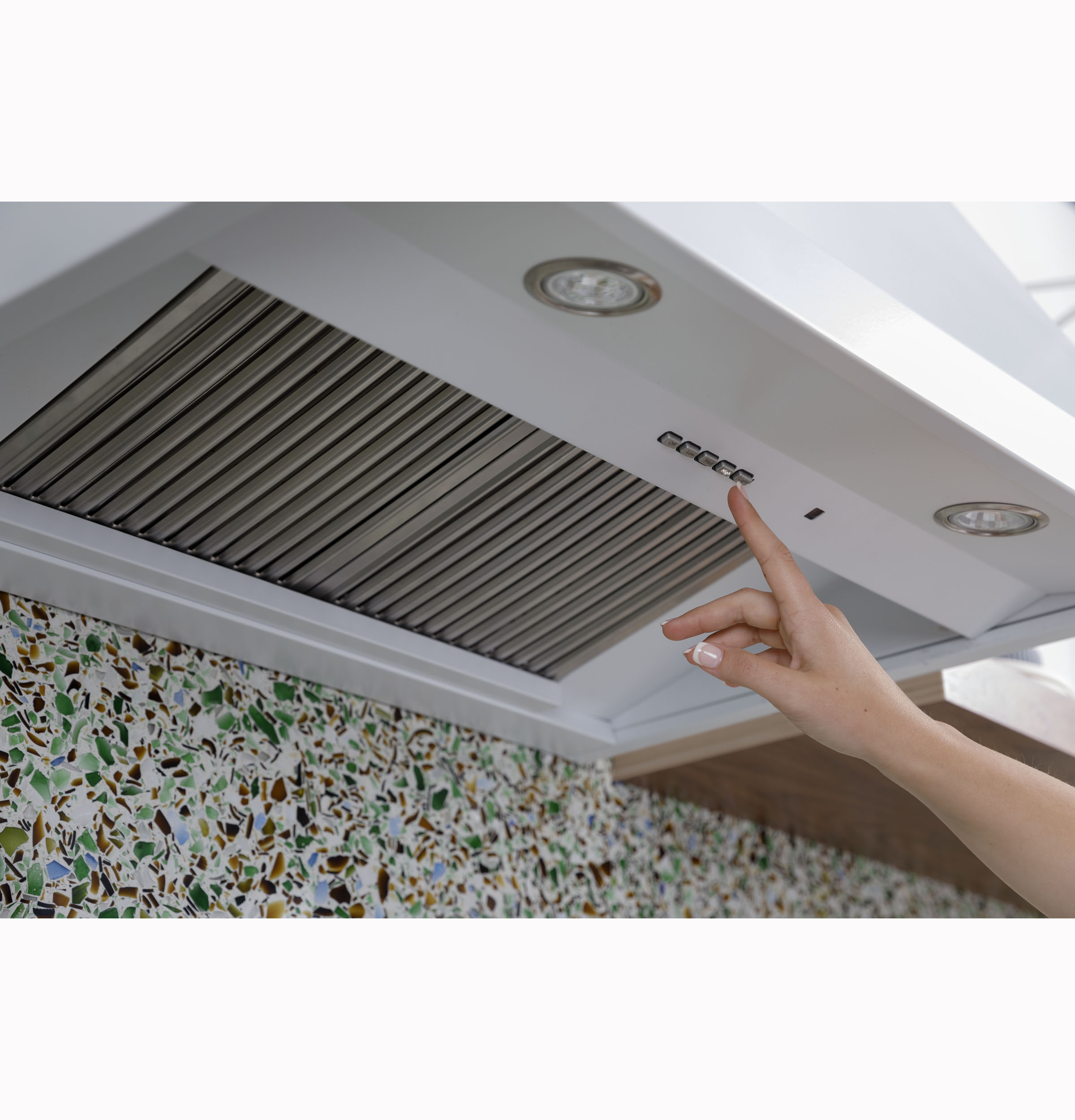CAFÉ™ 36" Commercial Hood view 4