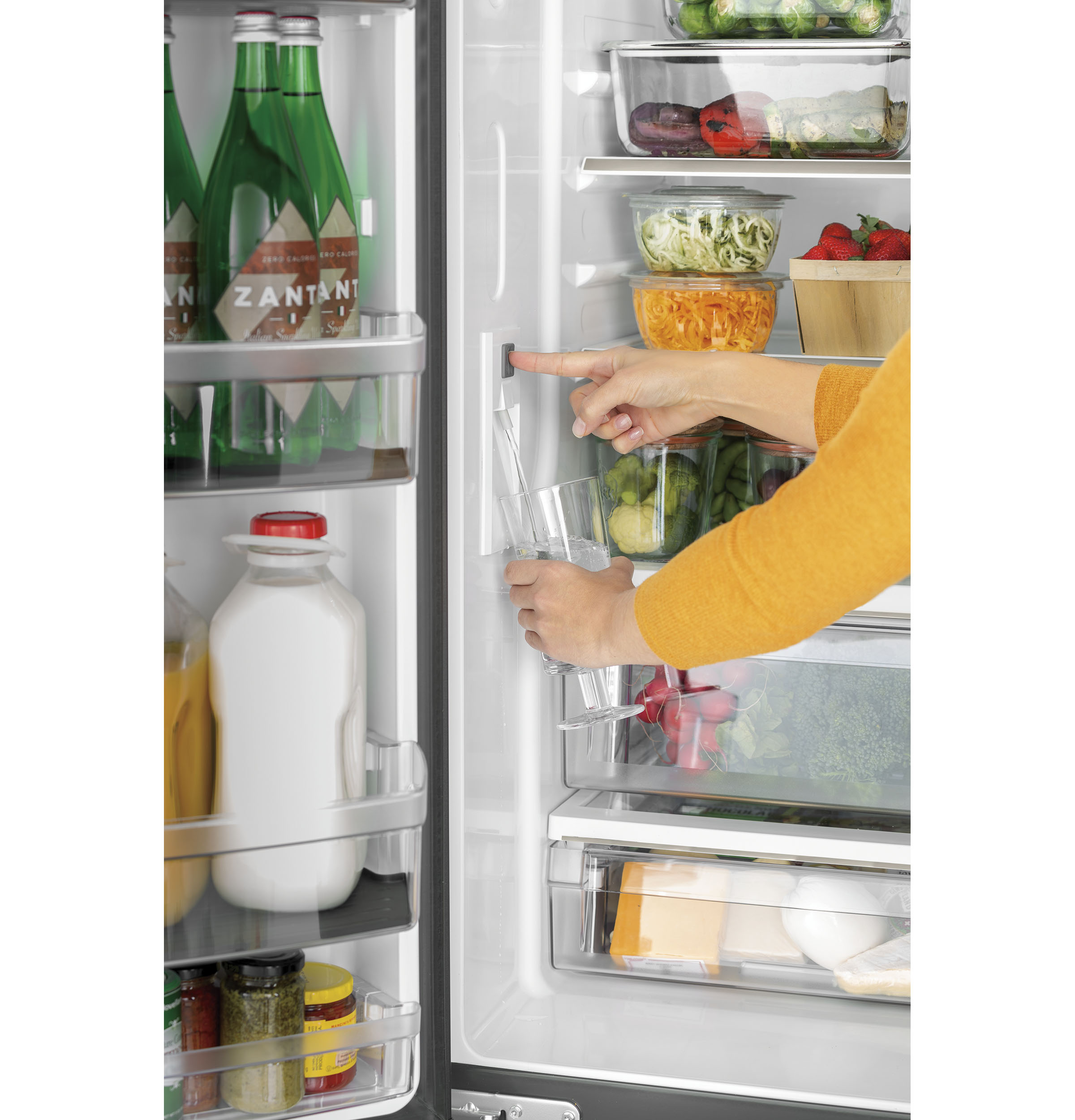 CAFÉ™ ENERGY STAR 18.6 Cu. Ft. Counter-Depth French-Door Refrigerator view 6