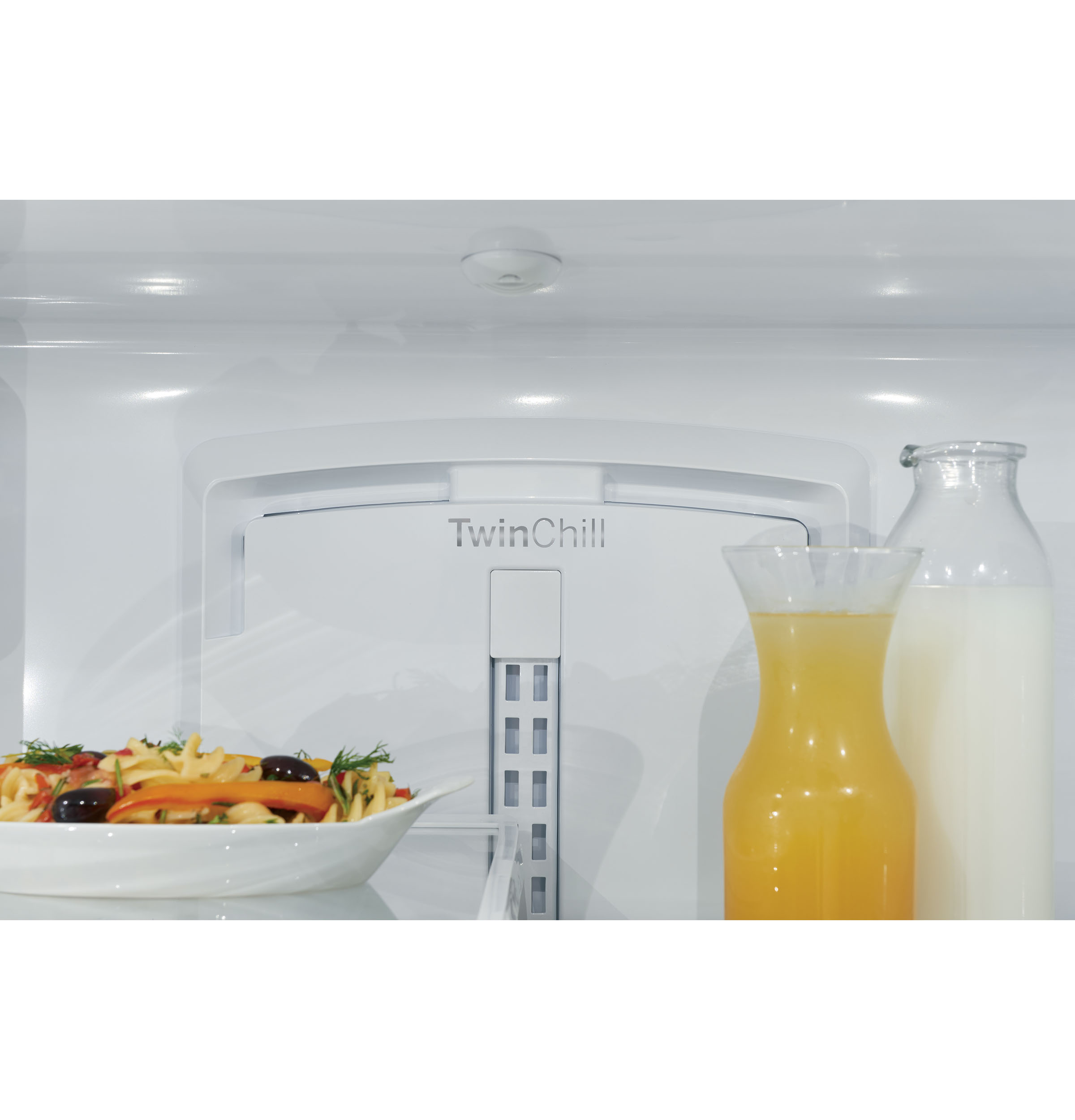 CAFÉ™ ENERGY STAR® 23.1 Cu. Ft. Smart Counter-Depth French-Door Refrigerator view 9