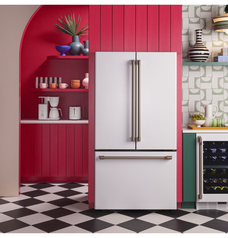 CAFÉ™ ENERGY STAR® 23.1 Cu. Ft. Smart Counter-Depth French-Door Refrigerator view 10