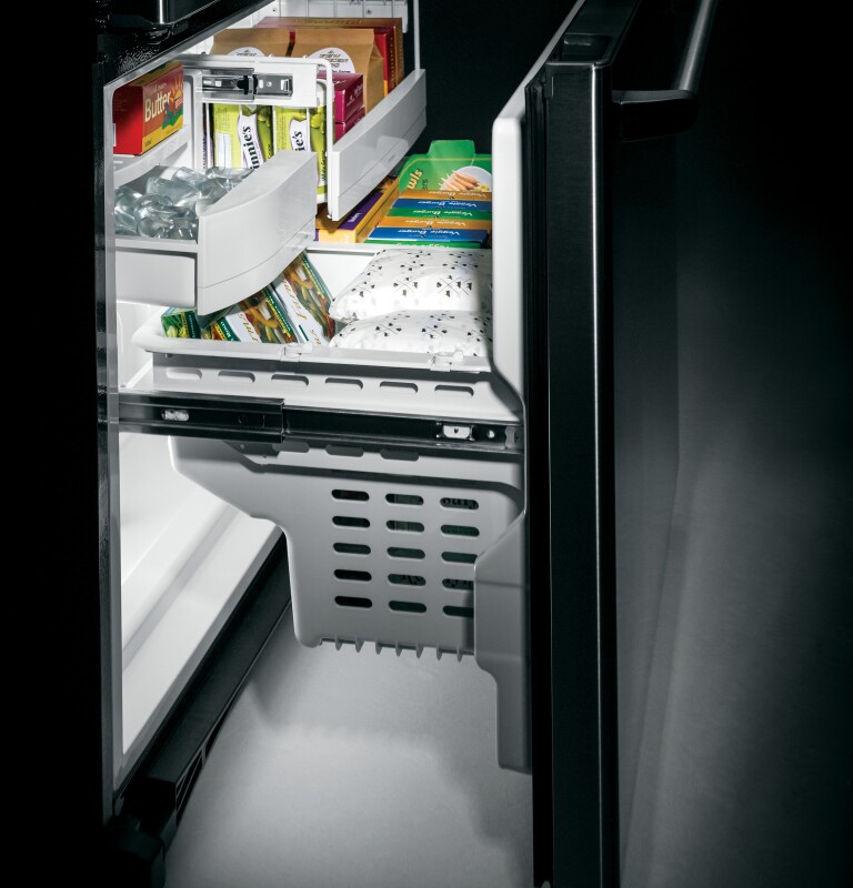 Café Series 20.7 Cu. Ft. Counter-depth French-door Refrigerator CWS21SSESS