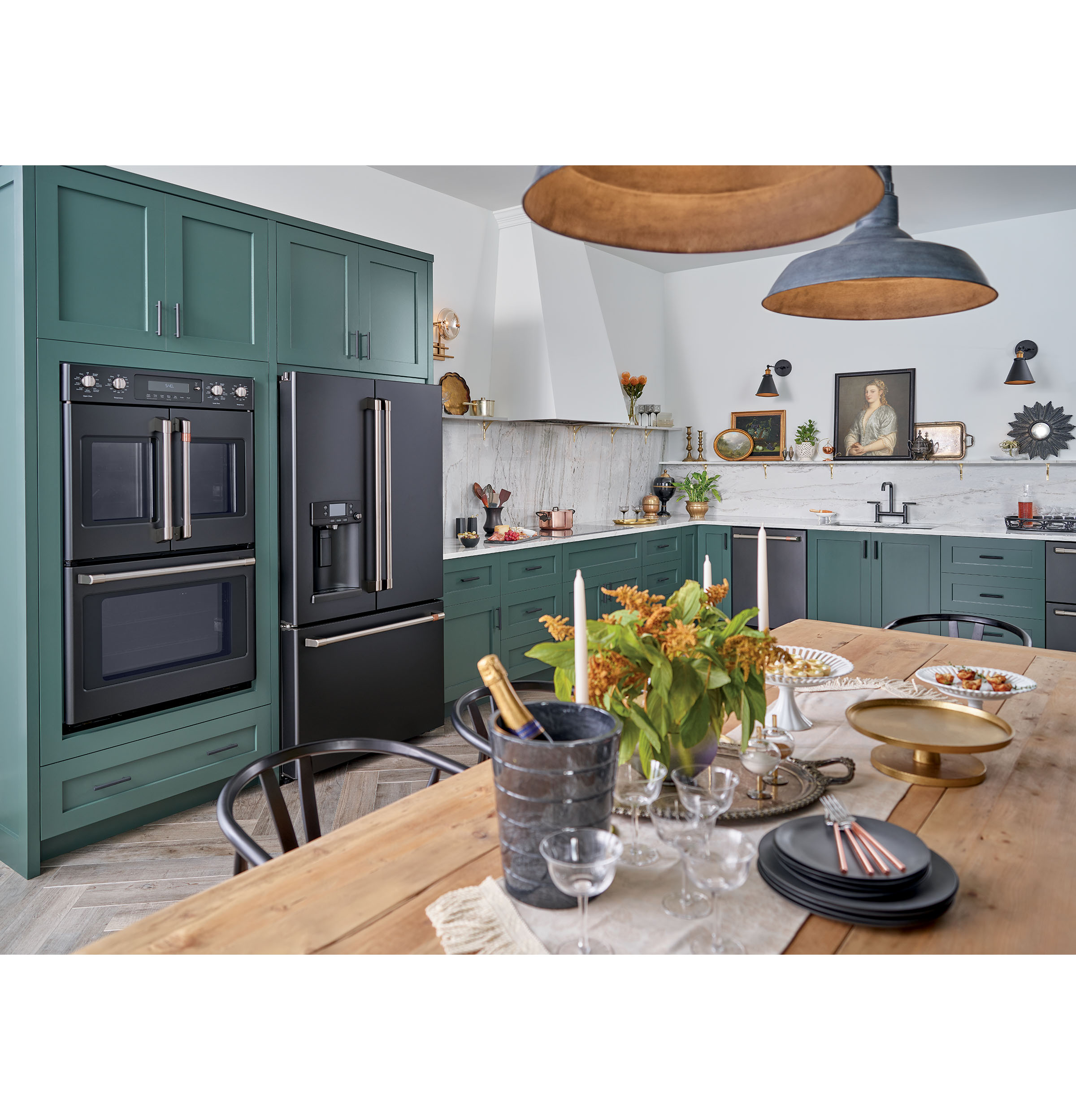 CAFÉ™ ENERGY STAR® 22.1 Cu. Ft. Smart Counter-Depth French-Door Refrigerator with Hot Water Dispenser view 7