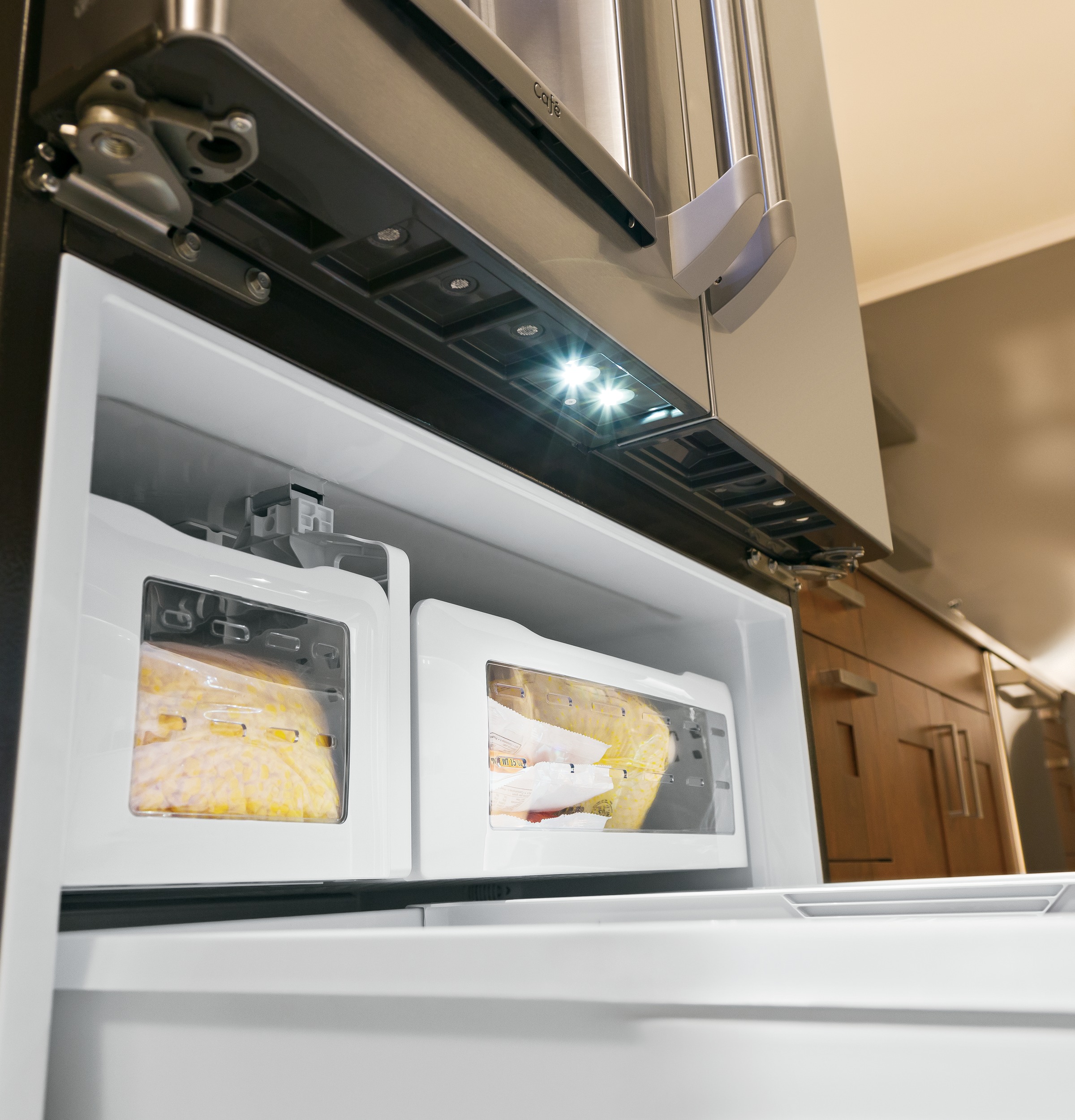 Café Series 23.1 Cu. Ft. Counter-depth French-door Refrigerator CYE23TSDSS