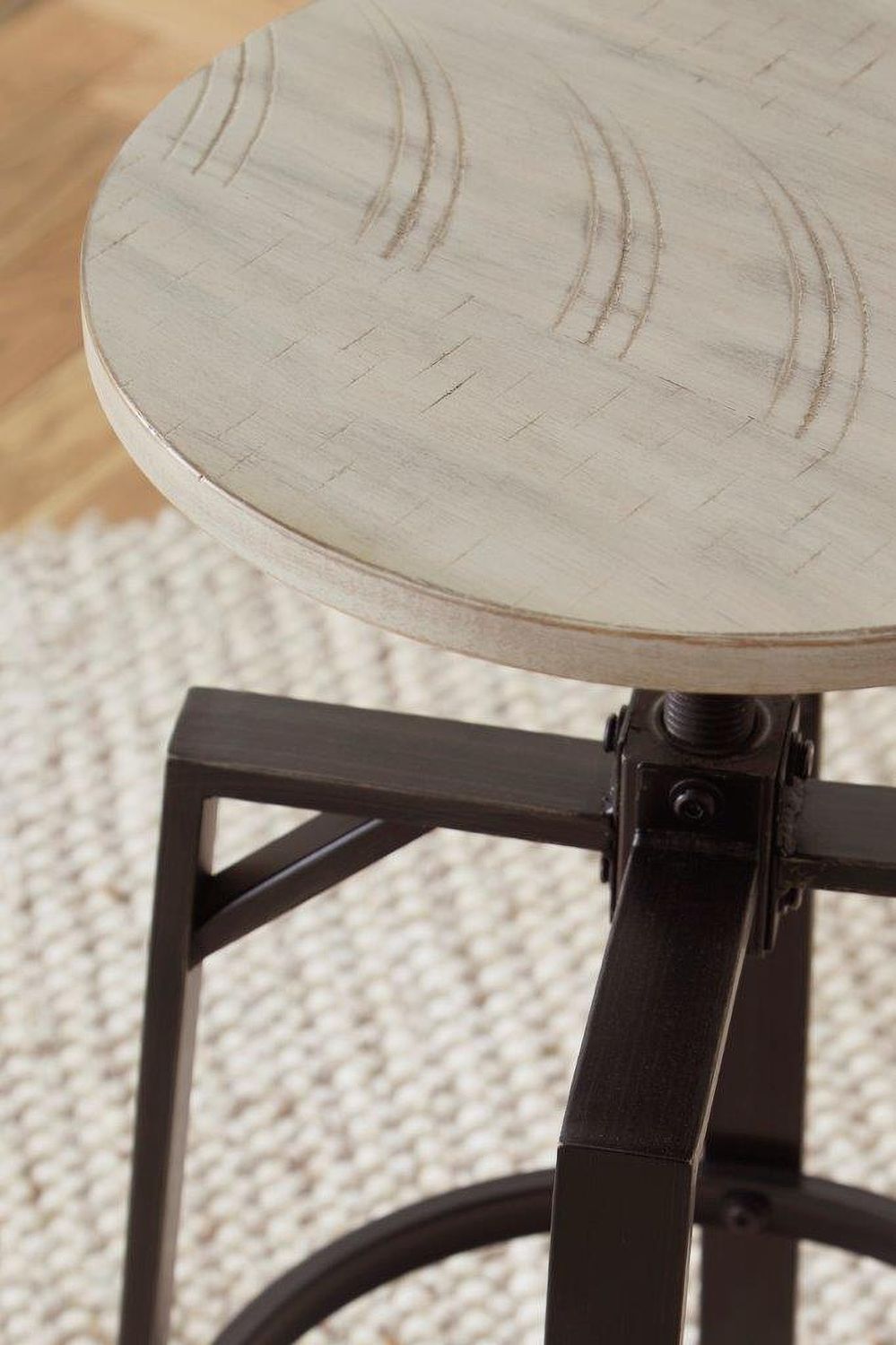 Karisslyn Whitewash And Black Swivel Counter Height Stool Set Of 2 D336024