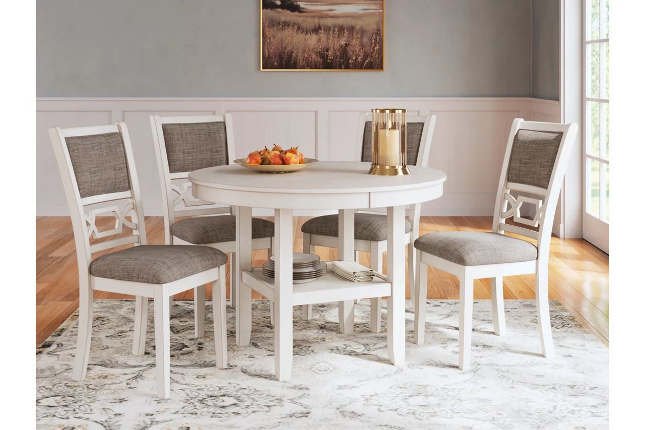 Erinberg Dining Table and 4 Chairs Set of 5 In Antique White D423225
