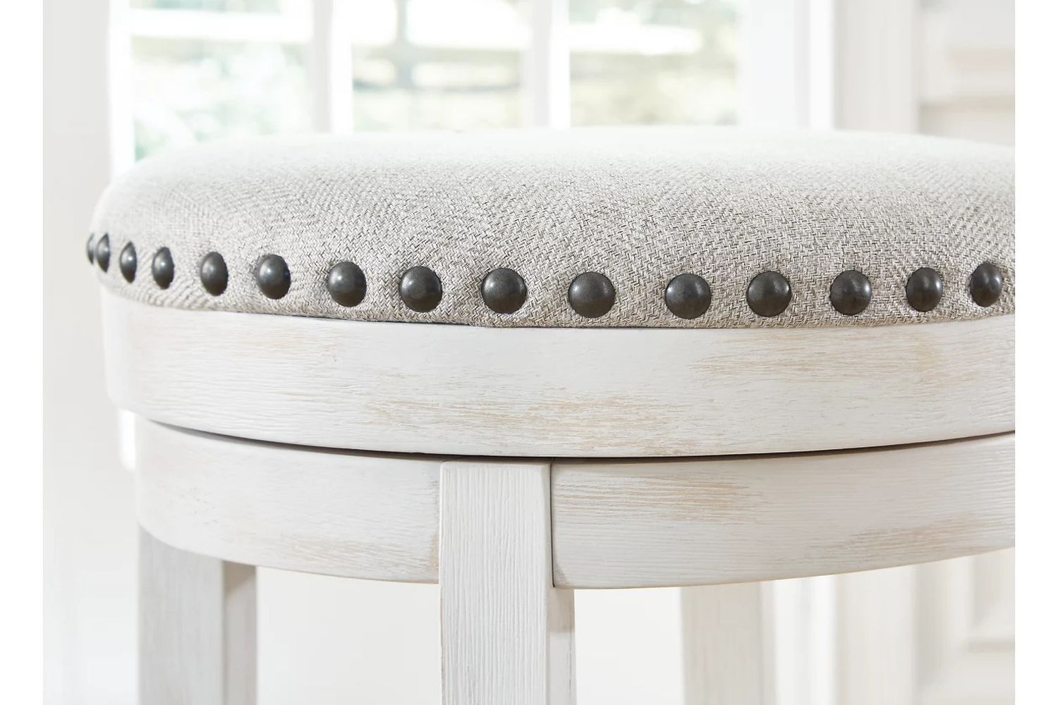 Valebeck Beige And White Swivel Counter Height Stool D546324