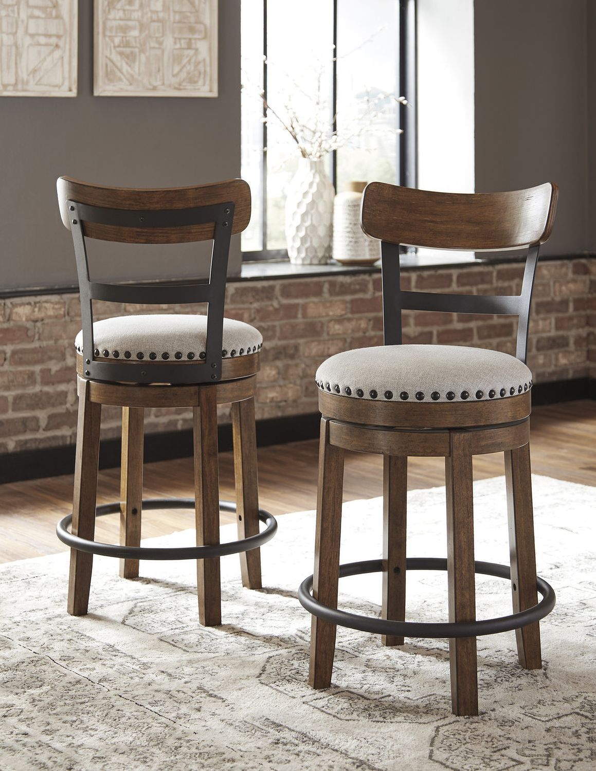 Valebeck Beige Counter Height Barstool D546424