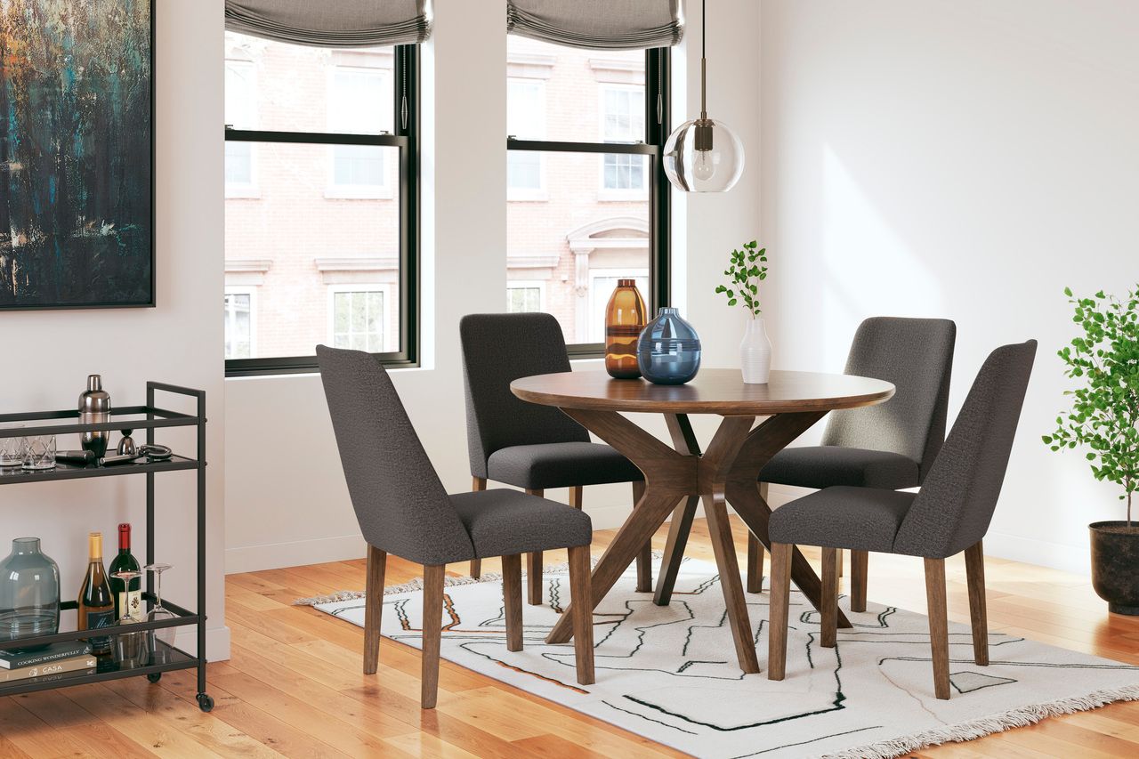 Lyncott Brown Round Dining Room Table D61515