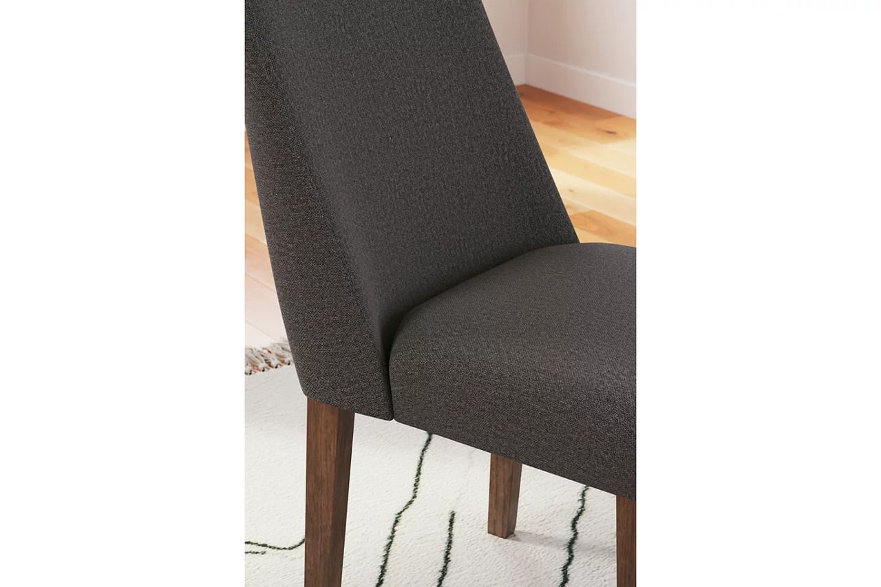 Lyncott Extension Dining Room Set In Brown and Charcoal D615D25