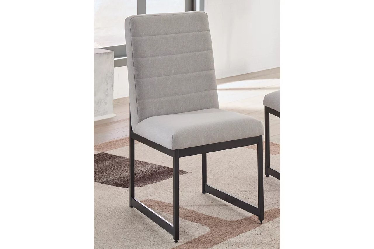 Tomtyn Dining Chair Set of 2 In Light Brown D62201