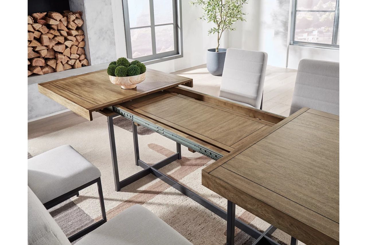 Tomtyn Dining Extension Table In Light Brown D62235