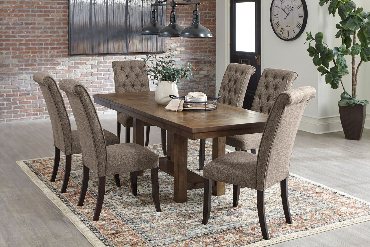 Moriville Grayish Brown Extendable Rectangular Dining Table D63145
