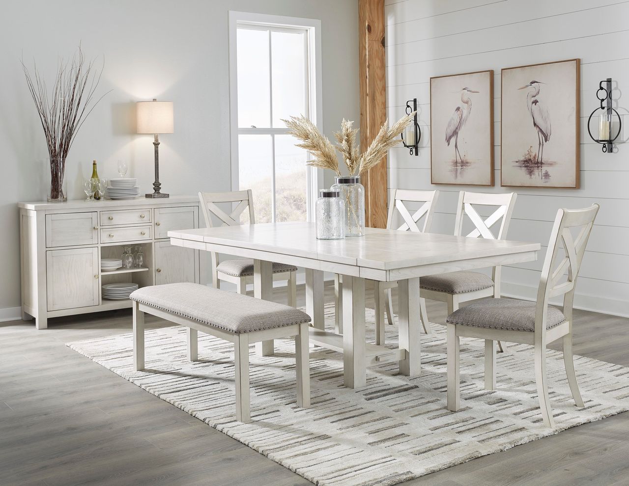 Robbinsdale Dining Room Set In Antique White D642D3