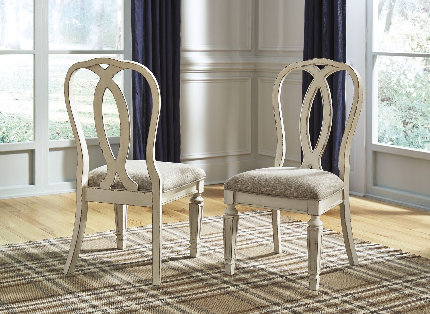 Realyn White Dining Upholstered Sidechair Set of 2 D74302