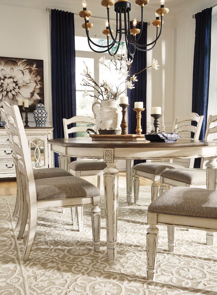 Realyn White Oval Extendable Dining Table D74335