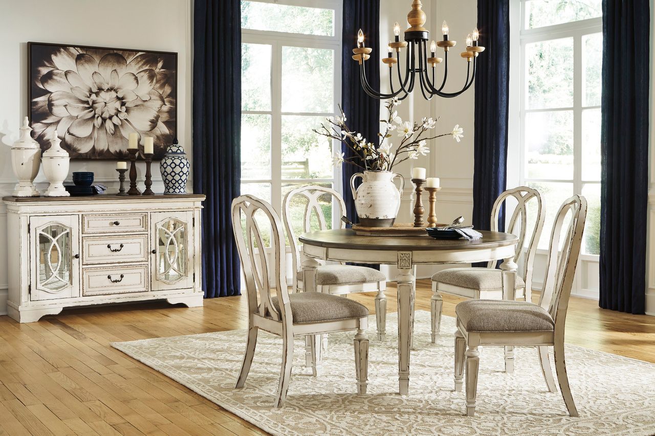 Realyn White Oval Extendable Dining Table D74335
