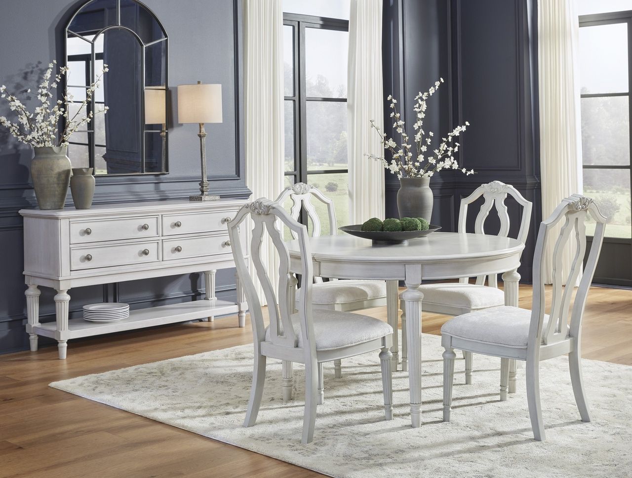 Montelaine Dining Chair Set of 2 In Antique White D79501