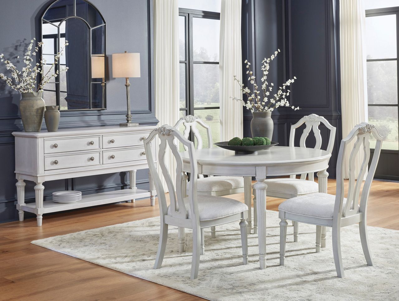 Montelaine Dining Extension Table In Antique White D79535