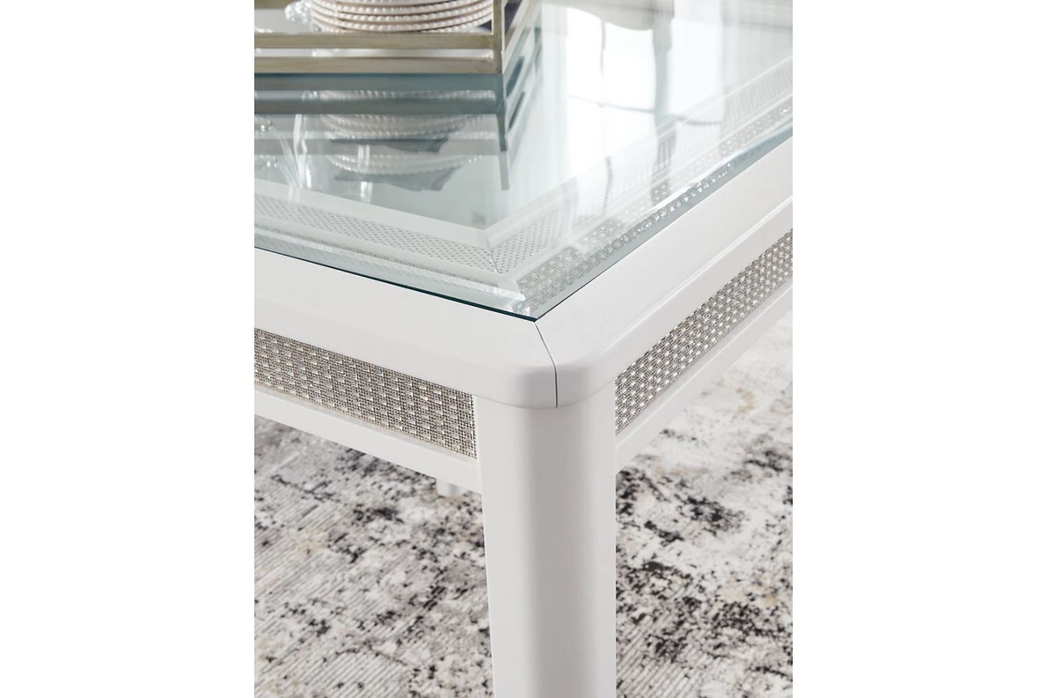 Chalanna Dining Extension Table In White D82235