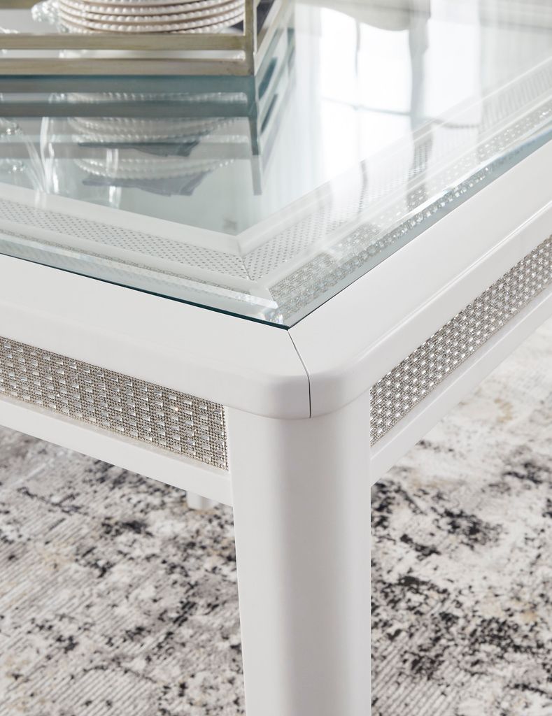 Chalanna Dining Extension Table In White D82235