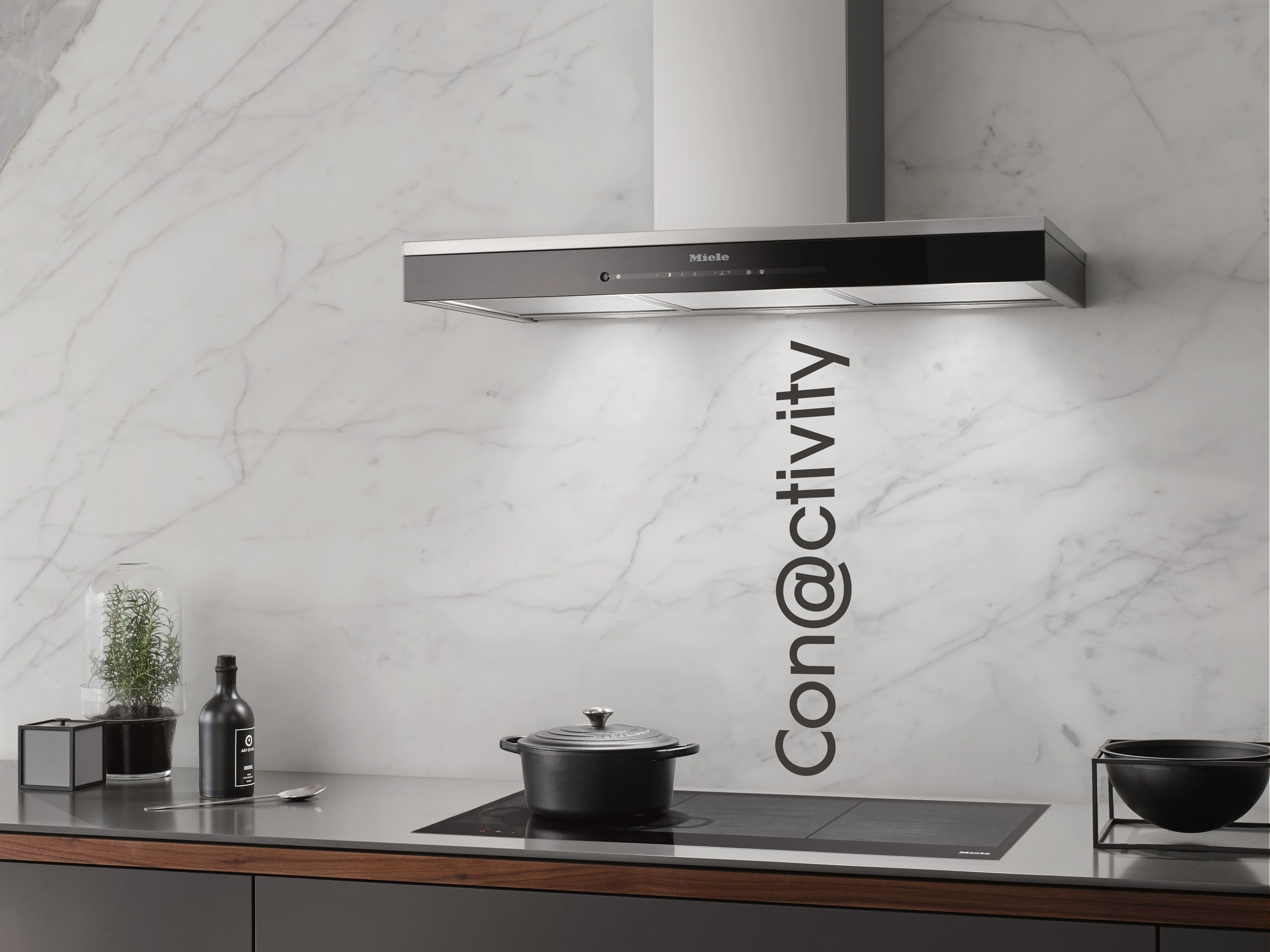 36" Purist. Ed.6000 Chimney Wall Hood 625 CFM (Stainless Steel) DA6698WSS