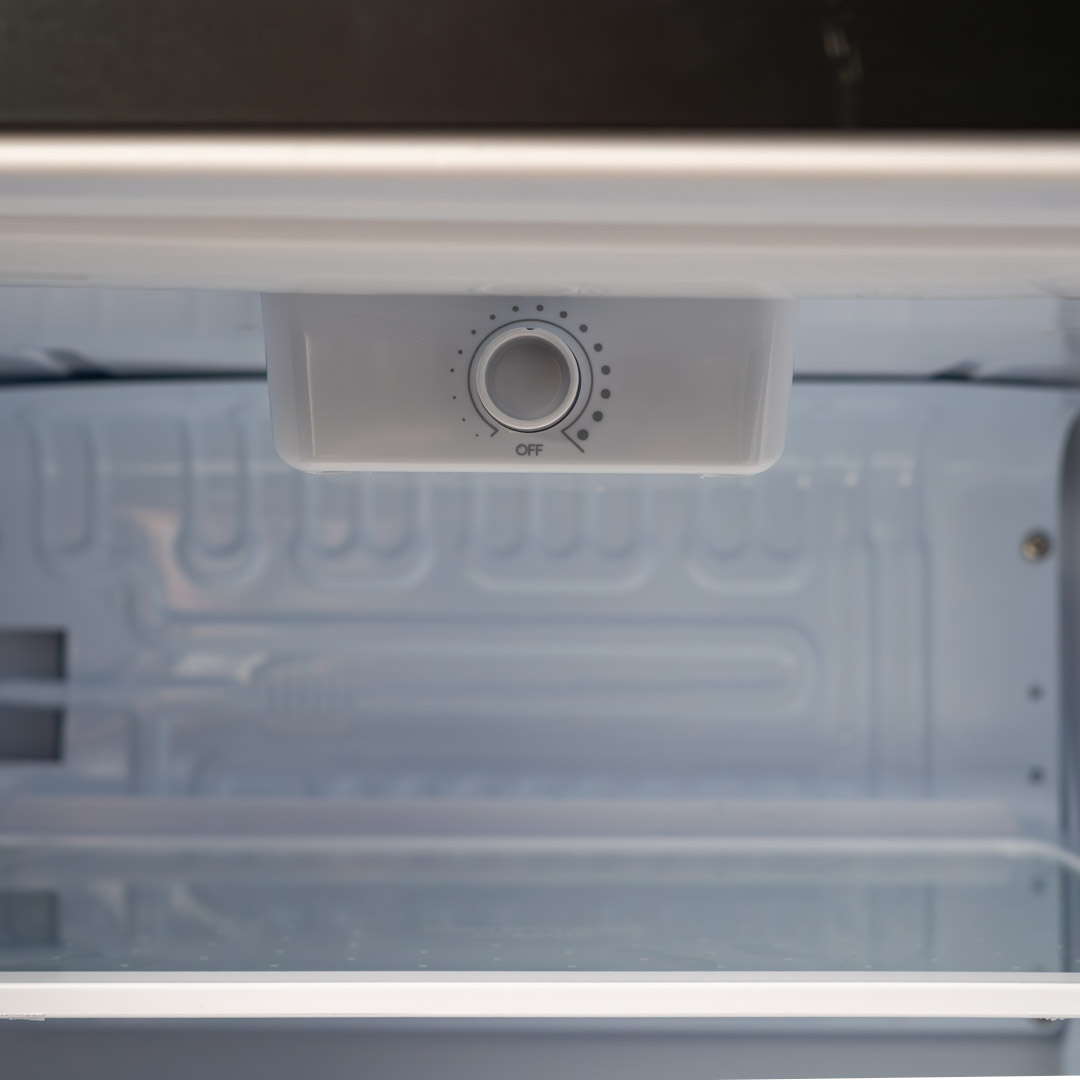 1.7 Cu. Ft. Contemporary Classic Compact Refrigerator DAR017A3BSLDB