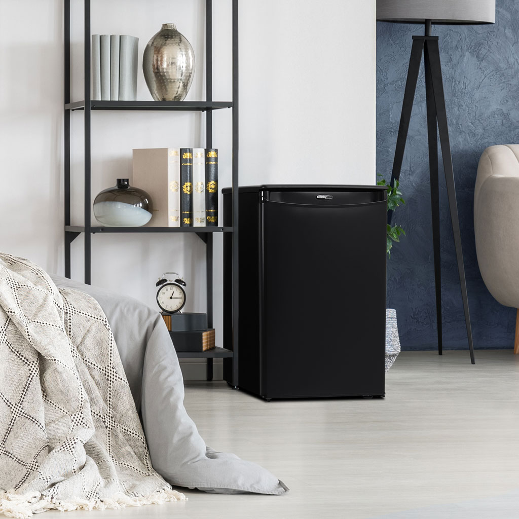 2.6 Cu. Ft. Compact Fridge DAR026A1BDD6