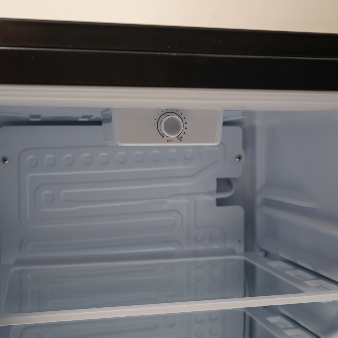 2.6 Cu.ft. Contemporary Classic Compact Refrigerator DAR026A2BDB