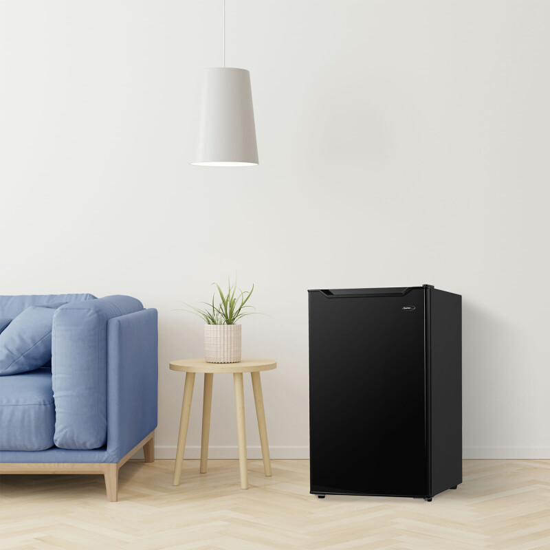 3.2 cu. ft. Compact Fridge DAR032B1BM