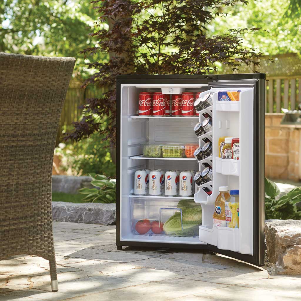 4.4 cu. ft. Outdoor Fridge DAR044A6BSLDBO