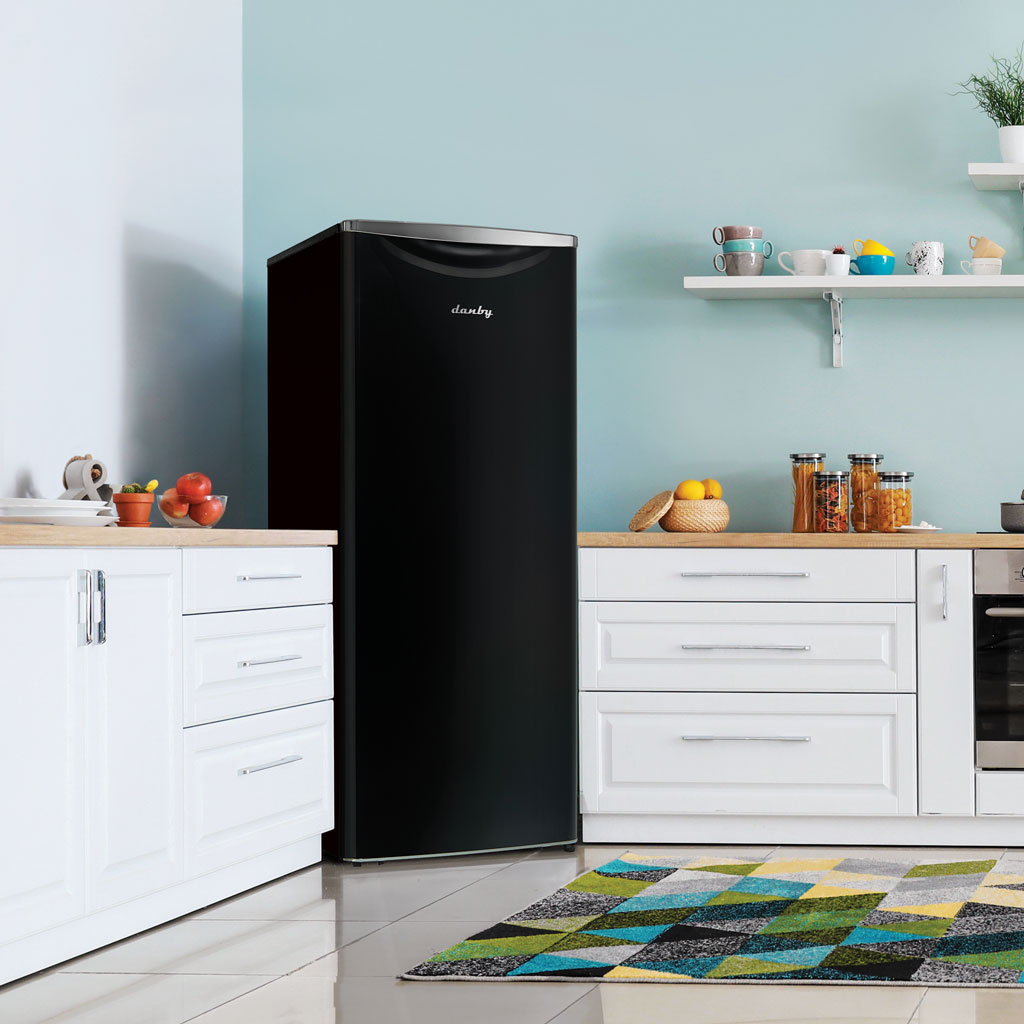 11.0 cu. ft. Apartment Size Fridge DAR110A3MDB