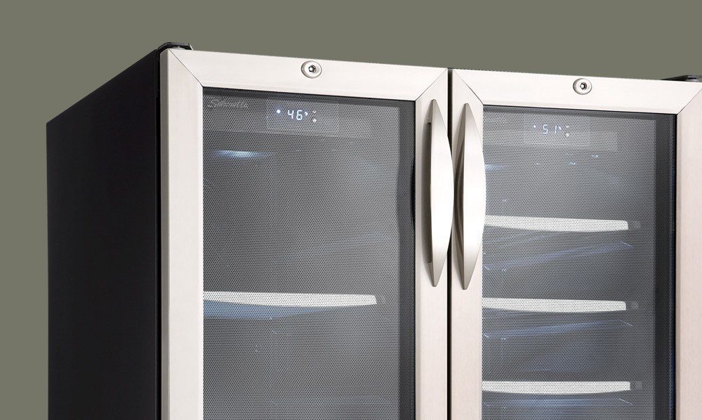 Emmental 24” FRENCH DOOR BEVERAGE CENTER. DBC2760BLSUS