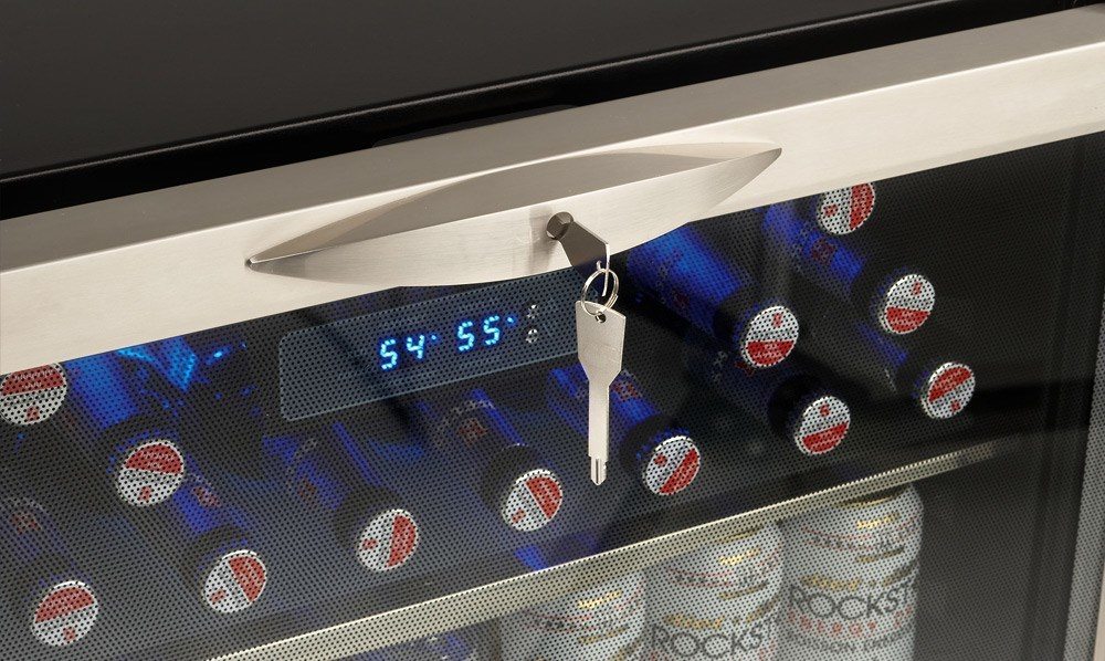 Ricotta 24” SINGLE ZONE BEVERAGE CENTER. DBC514BLSUS