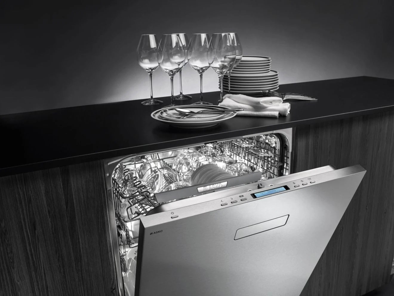 XL dishwashers