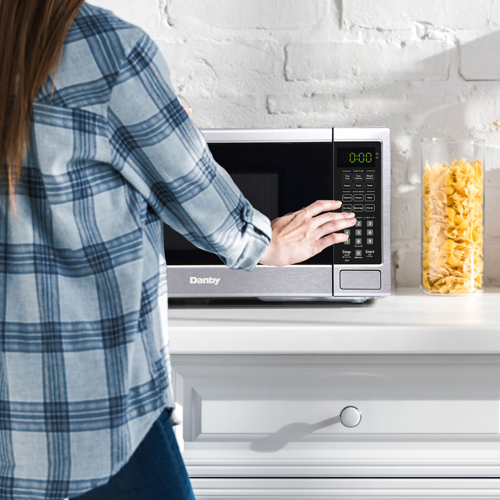 0.9 Cu. Ft. Microwave With Convenience Cooking Controls DBMW009201M1
