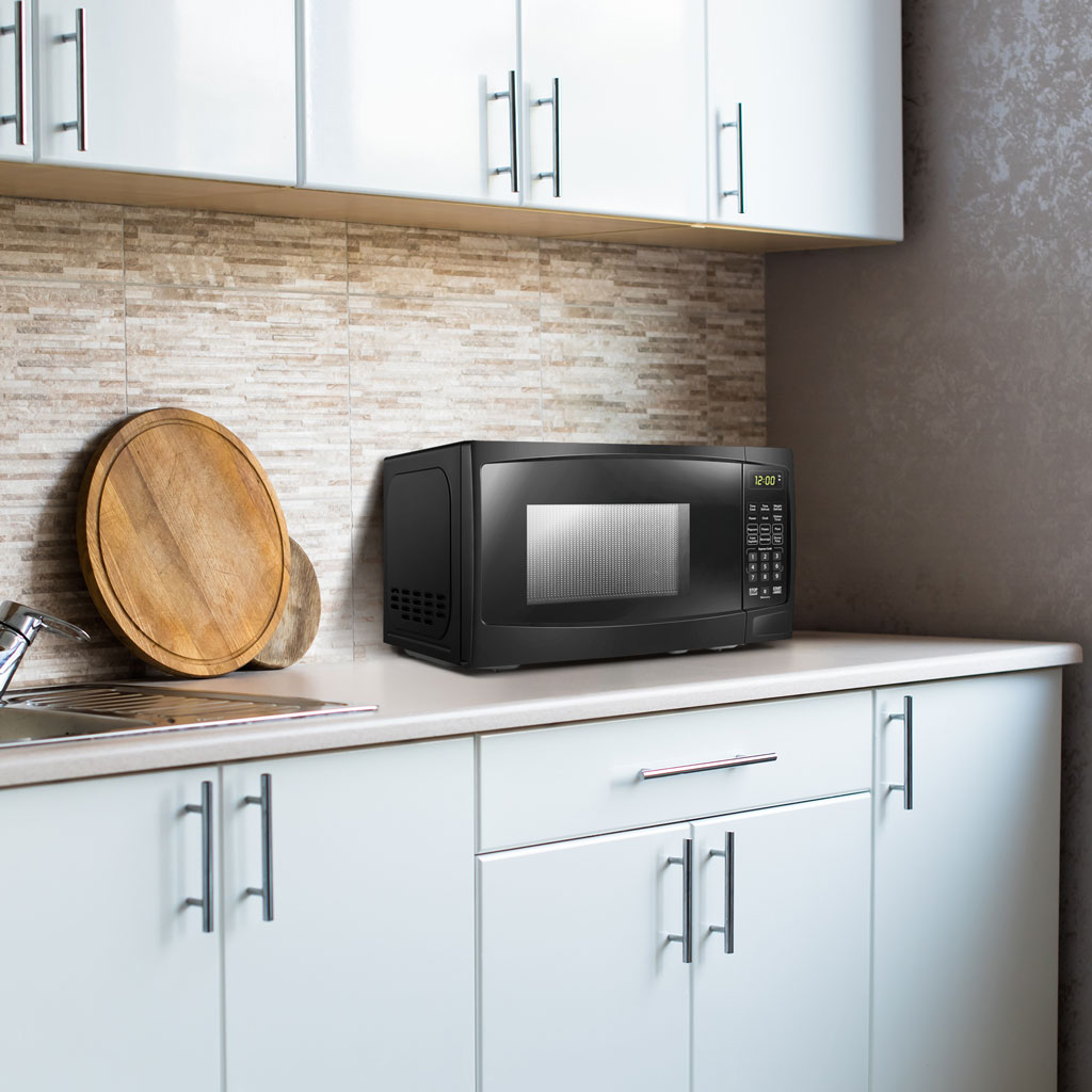 0.7 Cu. Ft. Countertop Microwave DBMW0720BBB