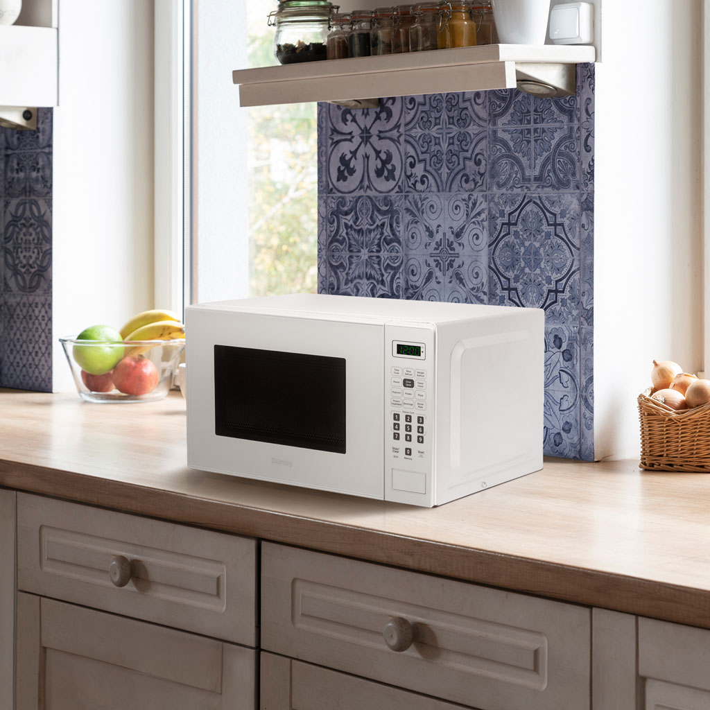 0.7 cu. ft. Countertop Microwave in White view 5