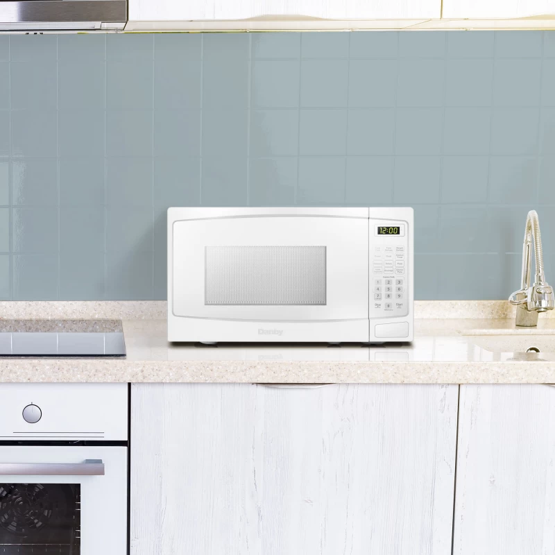 0.9 cu. ft. Countertop Microwave DBMW0920BWW