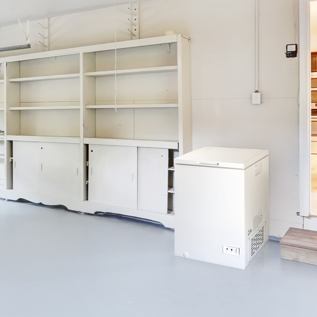 5.0 cu. ft. Square Model Chest Freezer DOE view 6