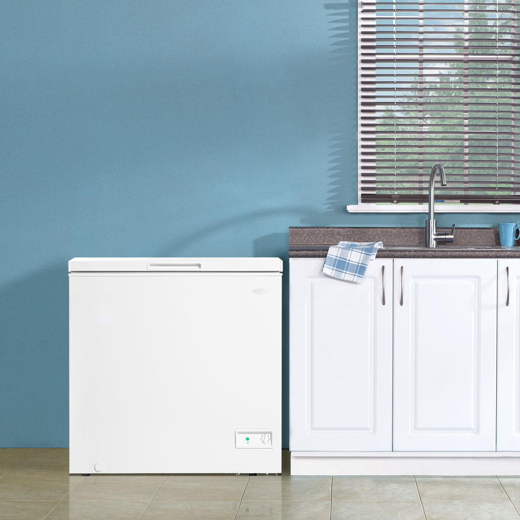 7.0 cu. ft. Square Model Chest Freezer DOE DCF070A6WM